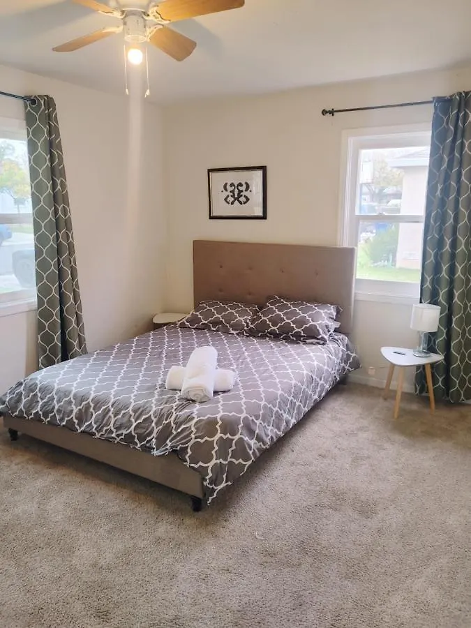 Downtown Cal Expo Airport House 3 Bd 1 Ba 0*, Sacramento