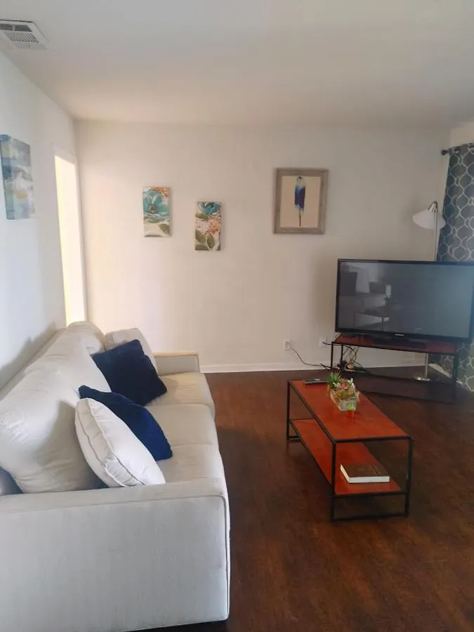 Holiday home Downtown Cal Expo Airport House 3 Bd 1 Ba United States